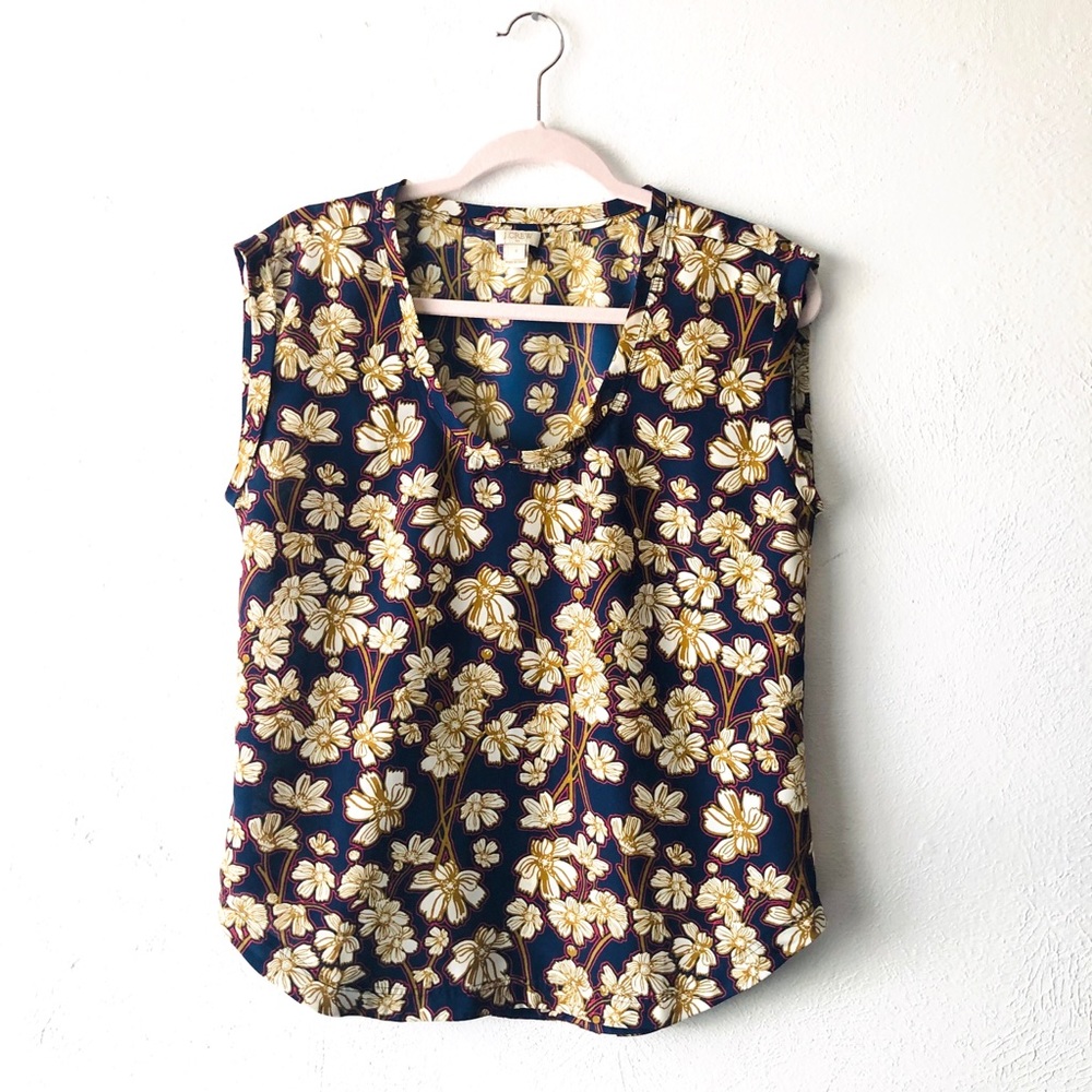 ⬇️ J. Crew blue and gold sleeveless blouse D8